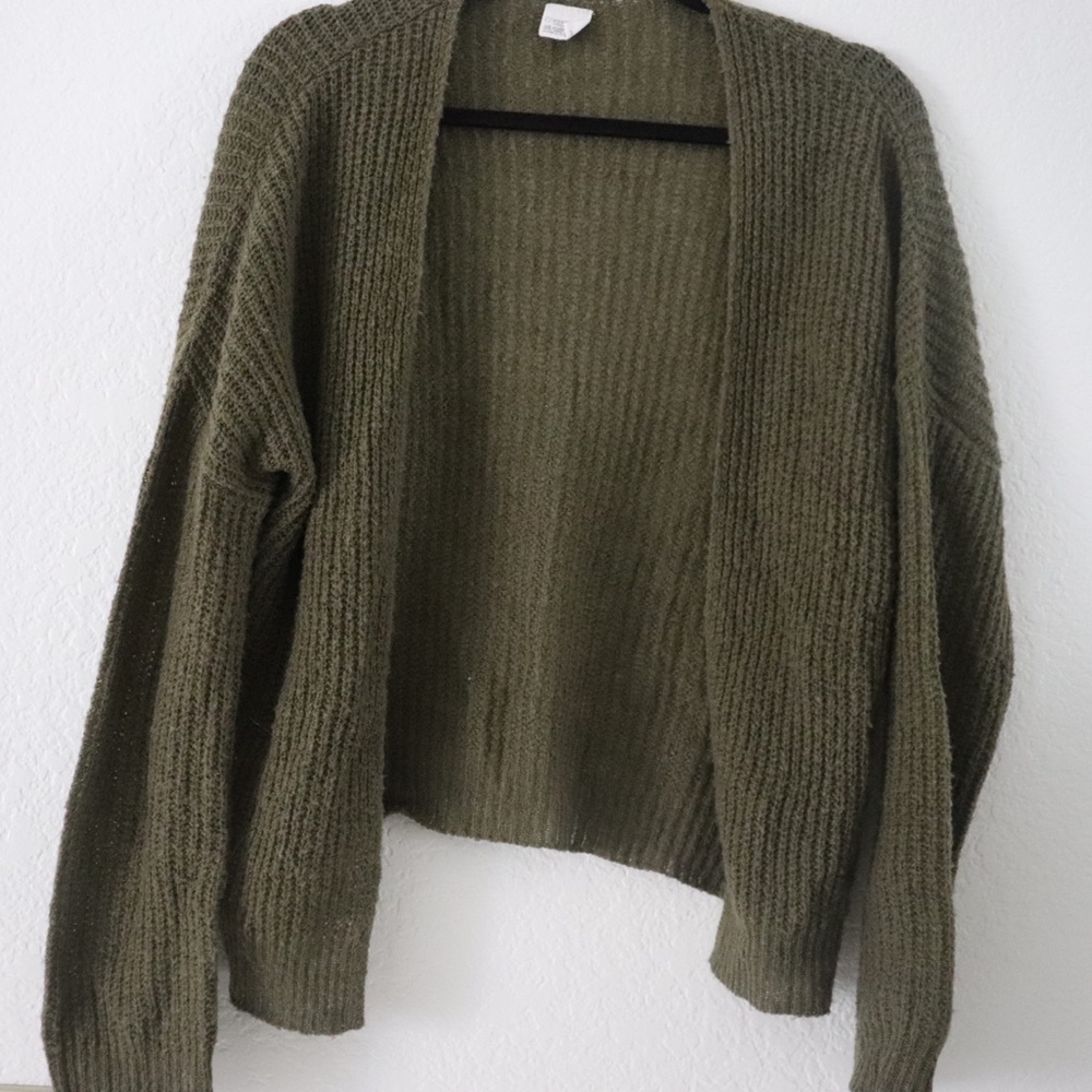 Tilly’s olive green knitted cardigan